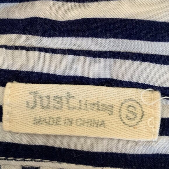 Pretty JustLiving Lightweight Front Knot Shirt: Size S/M - Picture 8 of 10